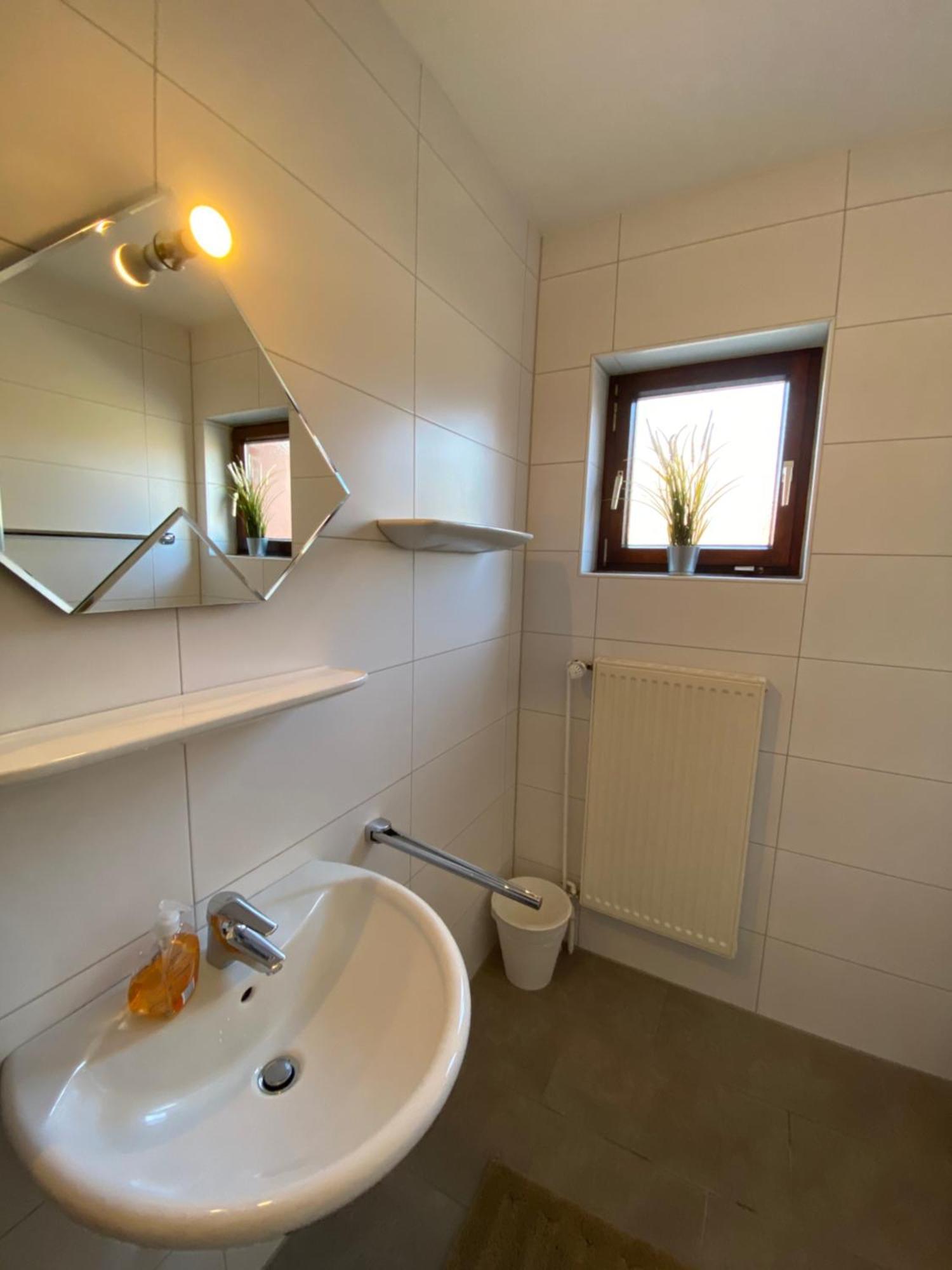 Moderne Ferienwohnung Brazil im EG mit eingezäuntem Garten und Terrasse in Südwestlage! Aurich  Exterior foto